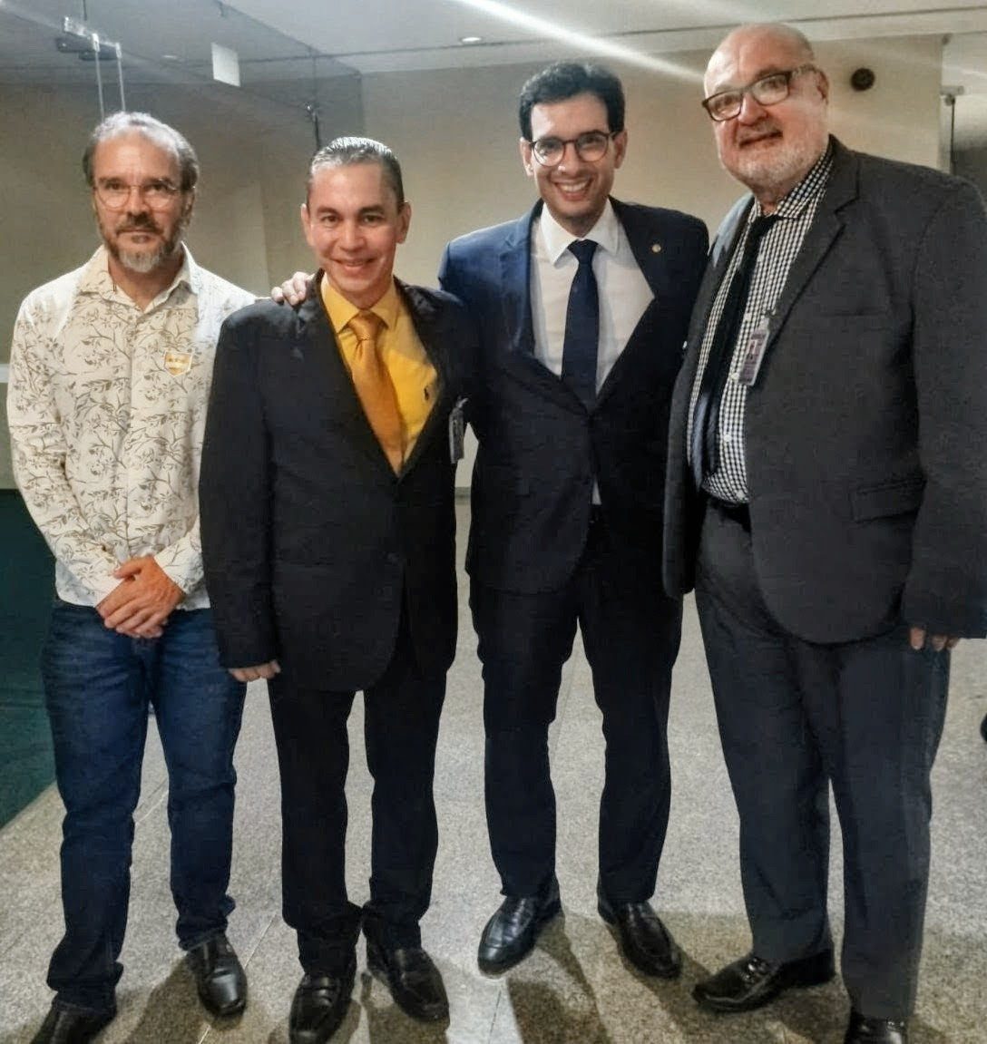 Deputado Léo Prates reforça apoio ao Piso Nacional dos Radialistas em reunião com a FITERT