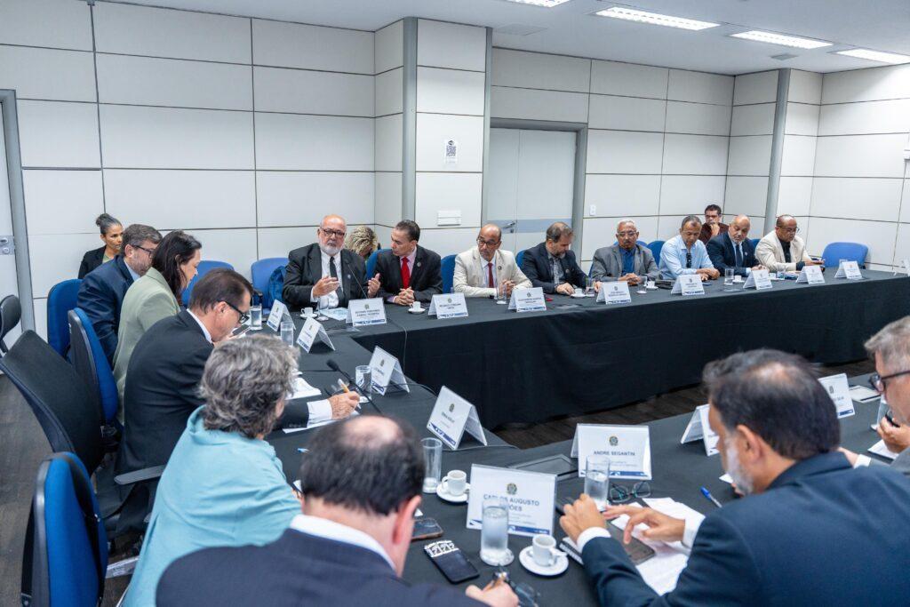 Fitert defende direitos dos radialistas em reunião no MTE sobre regulamentação da Lei do Trabalhador Multimídia